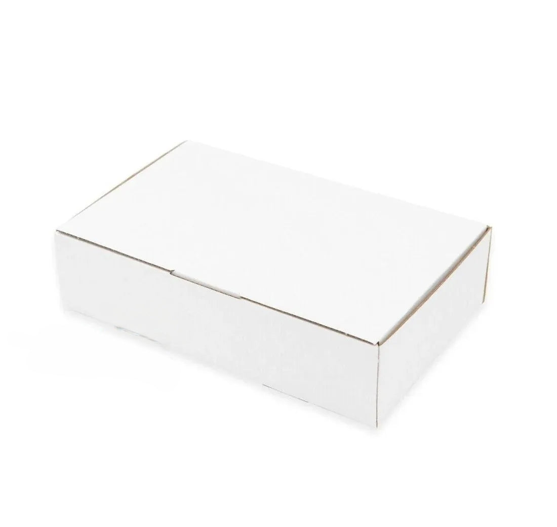 360 x 230 x 65mm A4 Die cut White Mailing Box B89