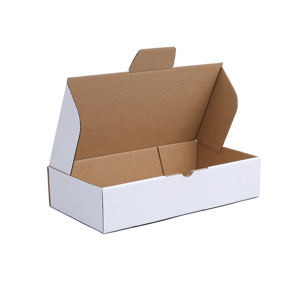 210 x 110 x 45mm Die cut White Mailing Box B94
