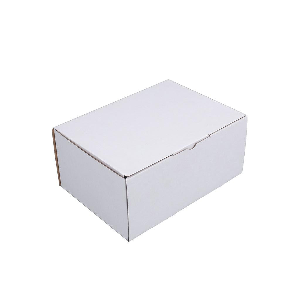 220 x 160 x 100mm A5 White Mailing Box B40