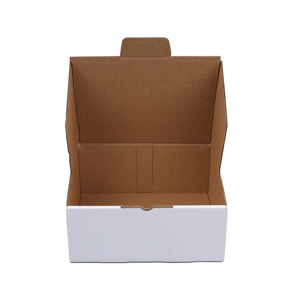178 x 135 x 76mm Die cut White Mailing Box B130