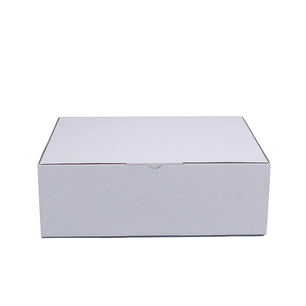 310 x 225 x 120mm A4 Die cut White Mailing Box B91