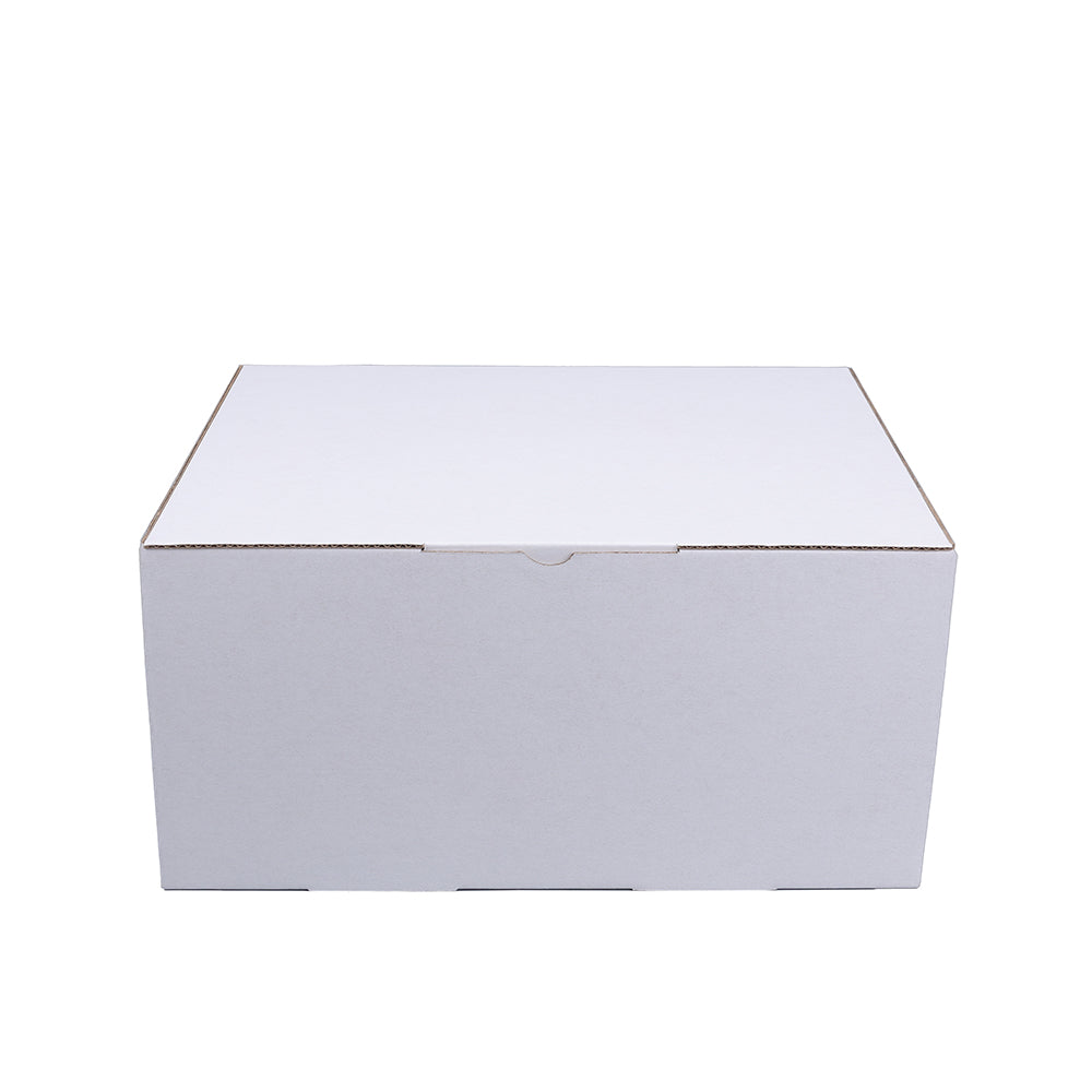 310 x 250 x 150mm A4 Die cut White Mailing Box B106