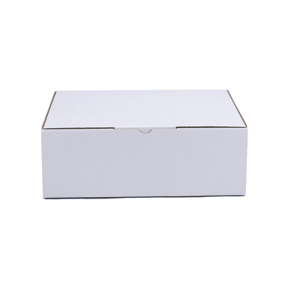 220 x 160 x 77mm A5 Die cut White Mailing Box B38
