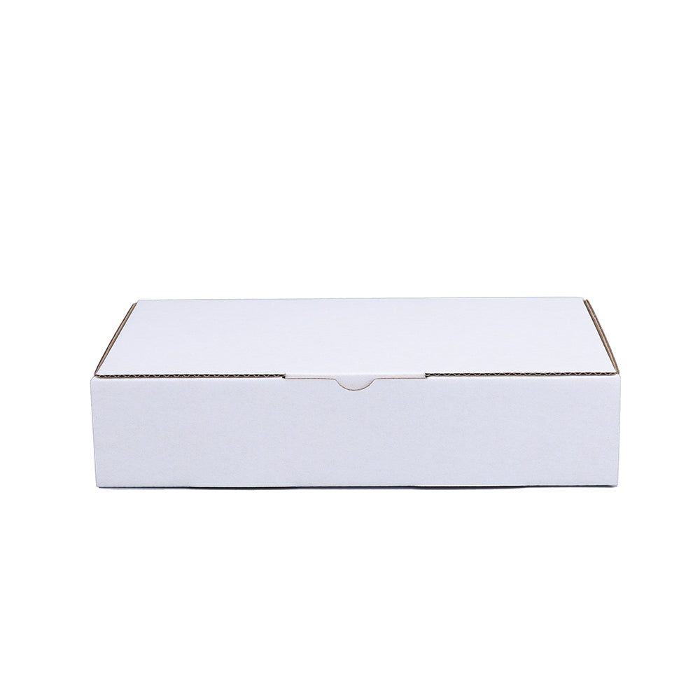 210 x 110 x 45mm Die cut White Mailing Box B94