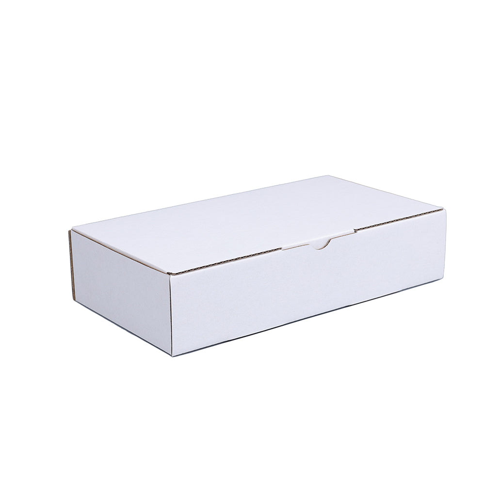 210 x 110 x 45mm Die cut White Mailing Box B94