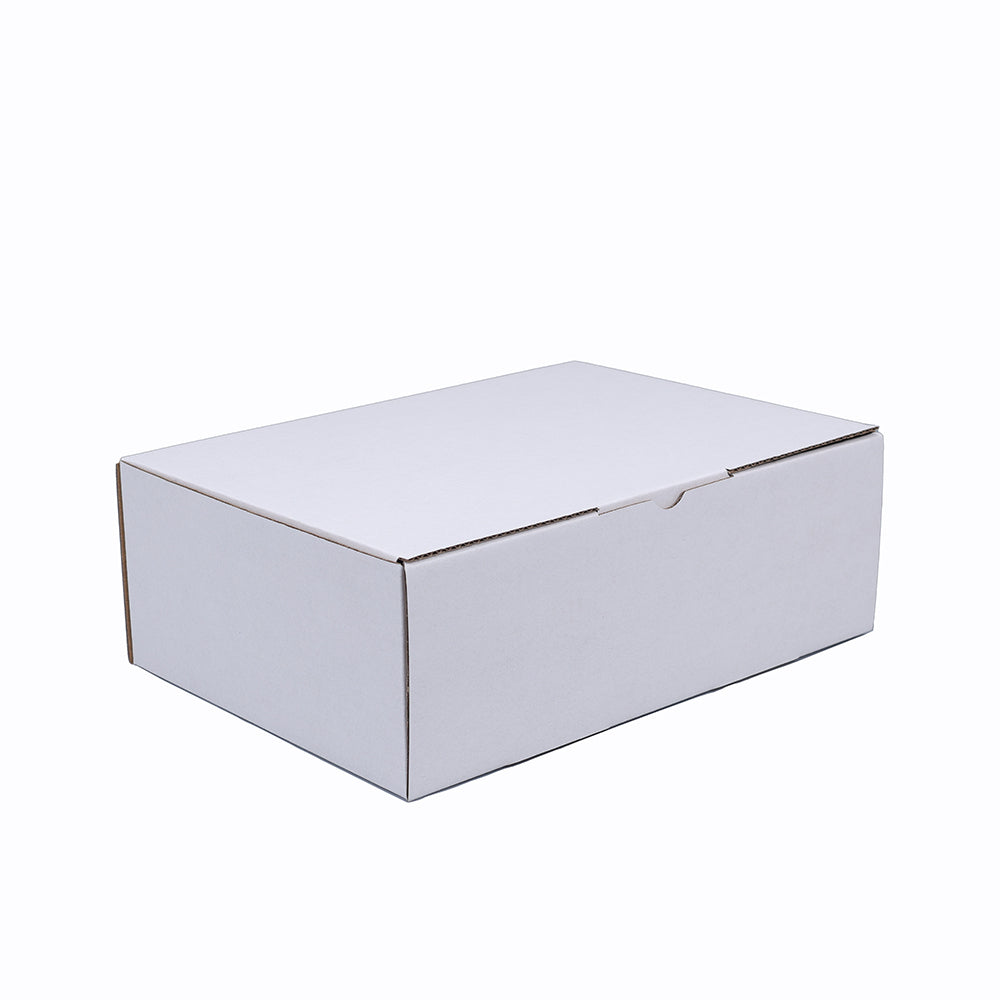 241 x 171 x 82mm Die cut White Mailing Box B214