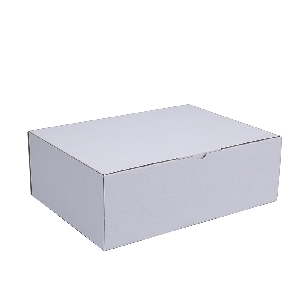 310 x 225 x 120mm A4 Die cut White Mailing Box B91