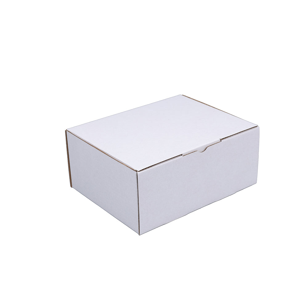 178 x 135 x 76mm Die cut White Mailing Box B130