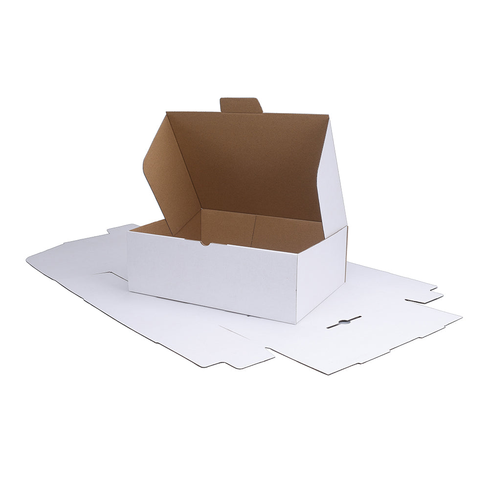310 x 225 x 120mm A4 Die cut White Mailing Box B91