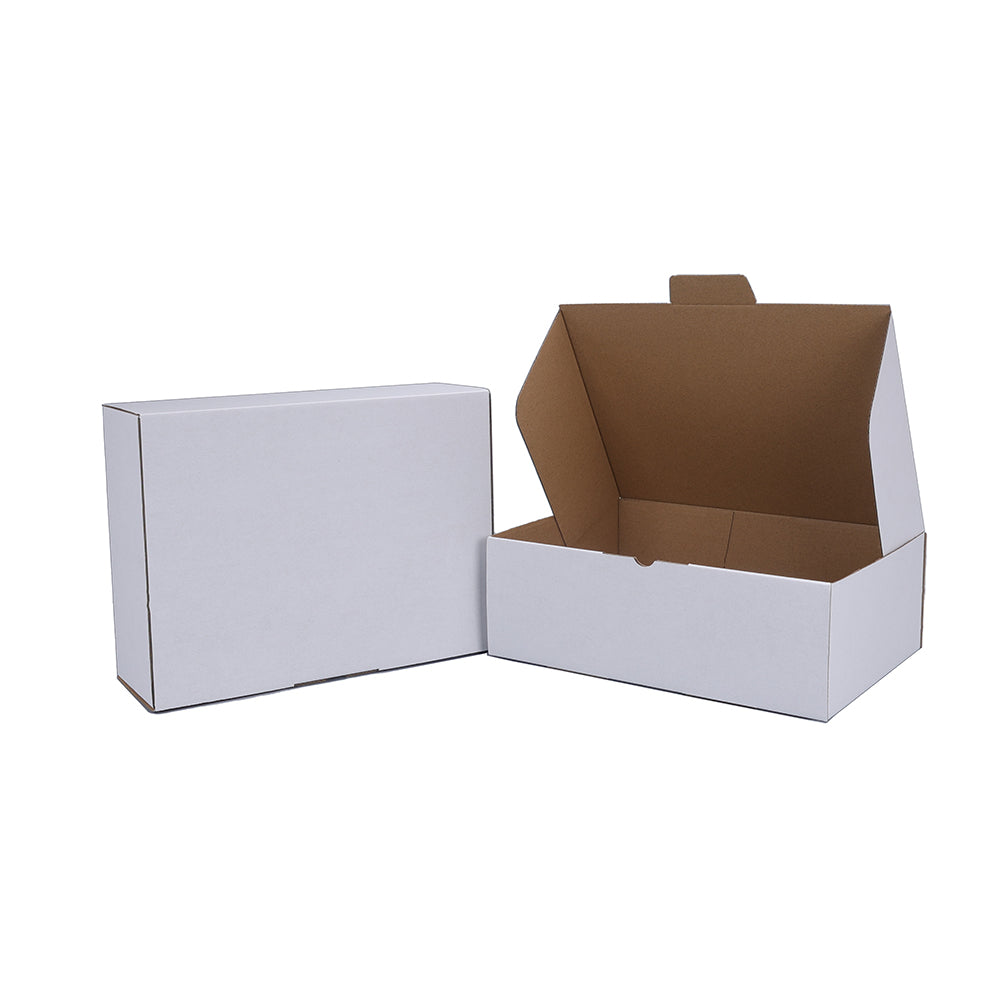 320 x 250 x 105mm A4 Die cut White Mailing Box B92