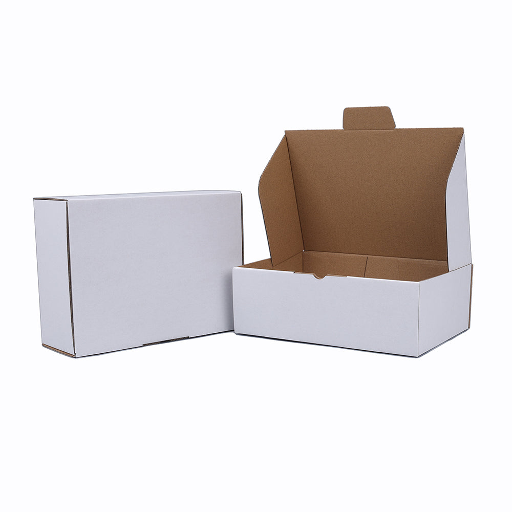 241 x 171 x 82mm Die cut White Mailing Box B214