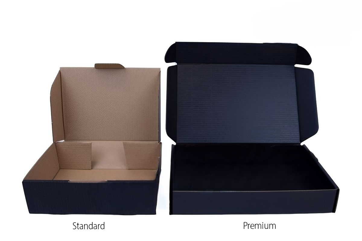 220 x 145 x 35mm Die cut Black Mailing Box B53