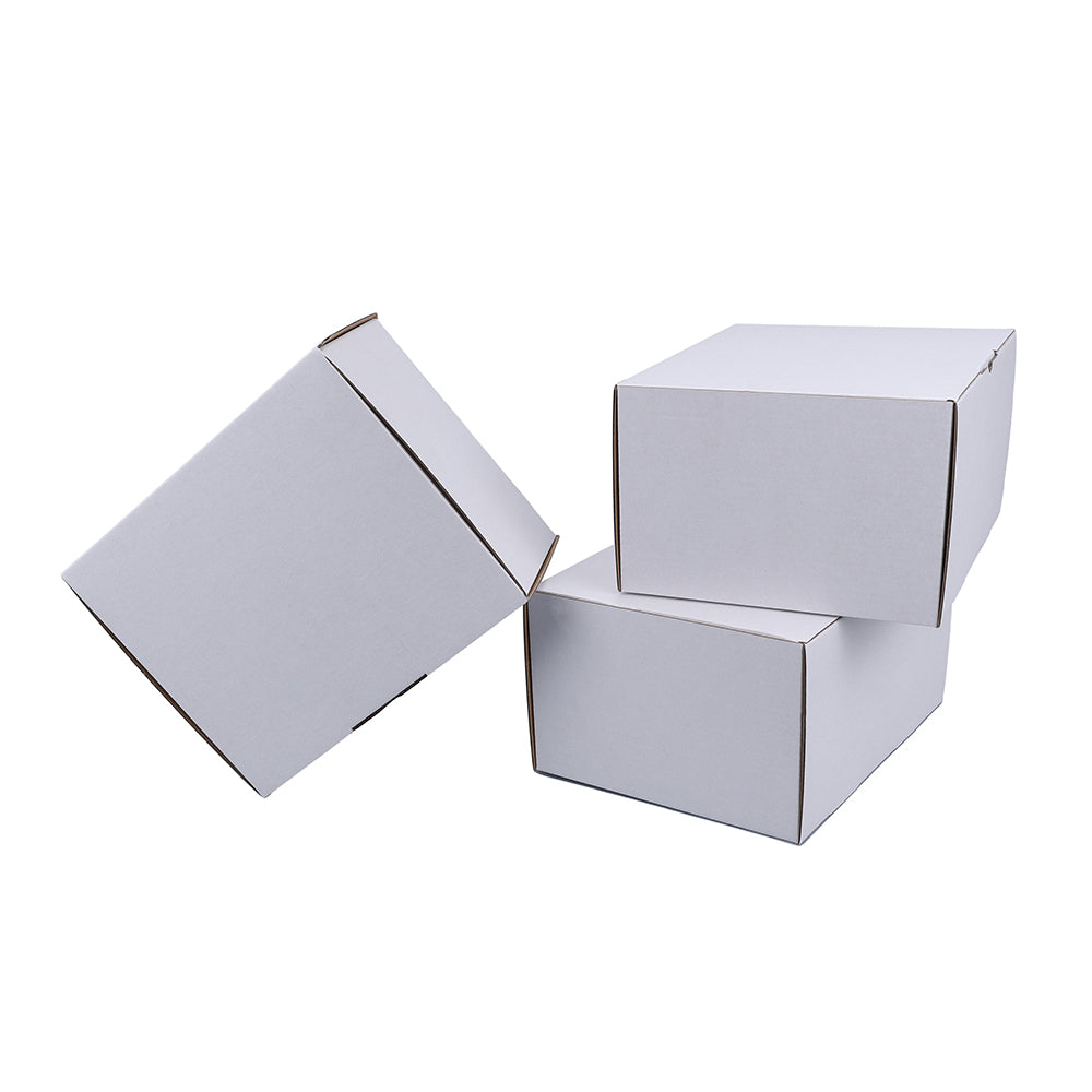 220 x 180 x 120mm Die cut White Mailing Box B146