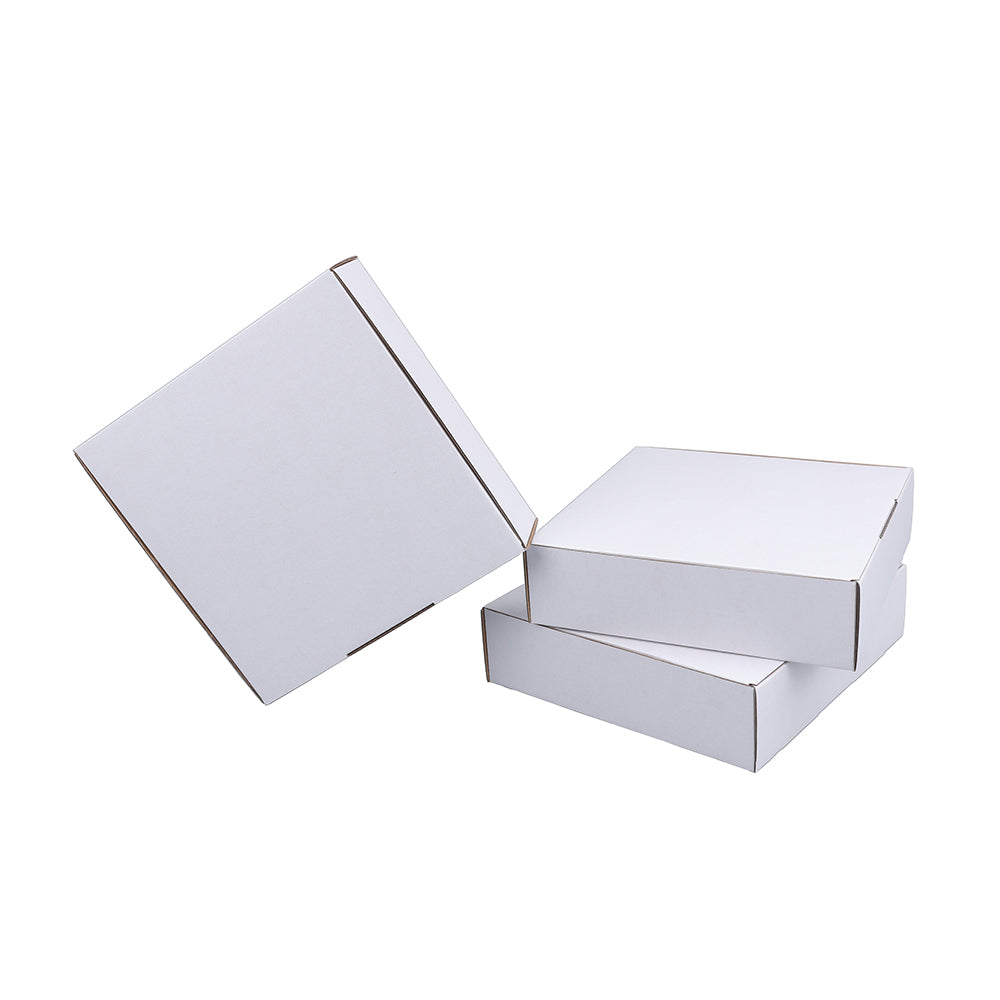 210 x 205 x 55mm Die cut White Mailing Box B249