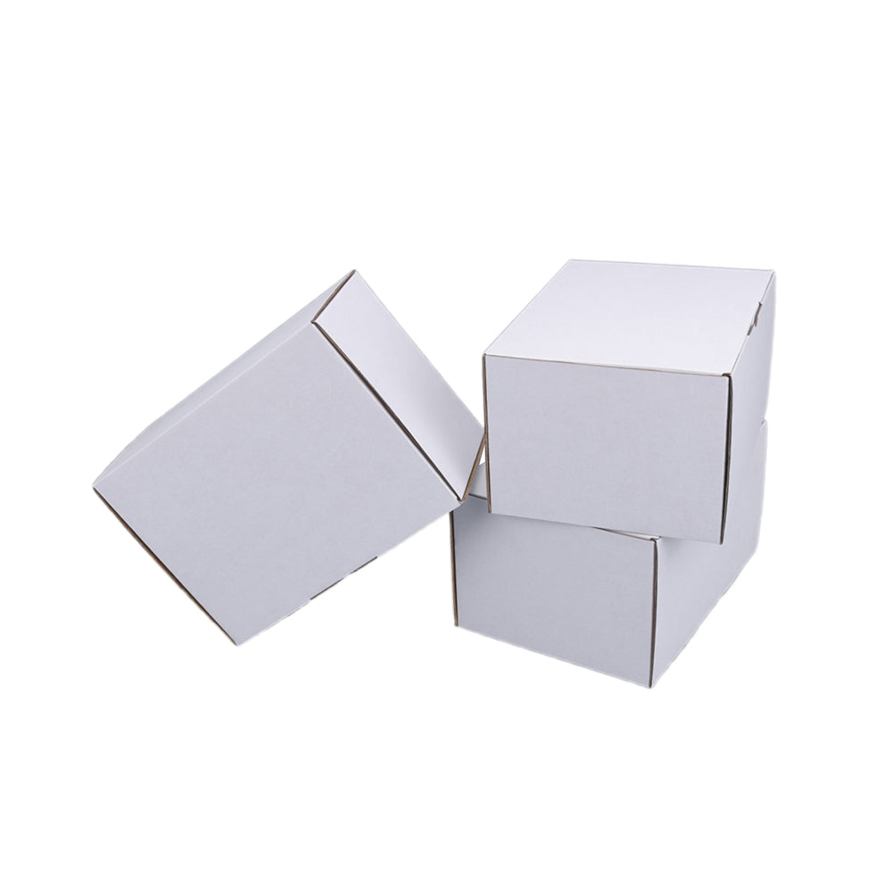 220 x 160 x 120mm A5 Die cut White Mailing Box B225