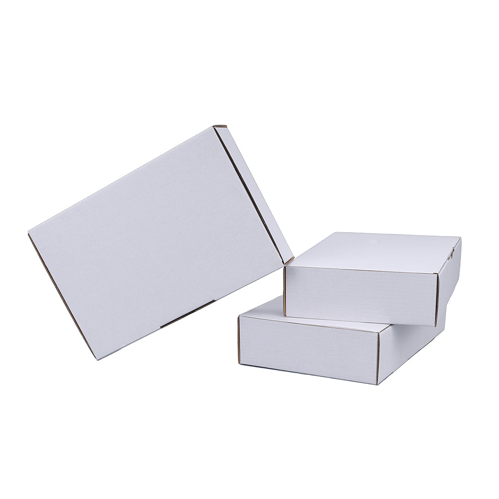 230 x 120 x 70mm Die cut White Mailing Box B216D