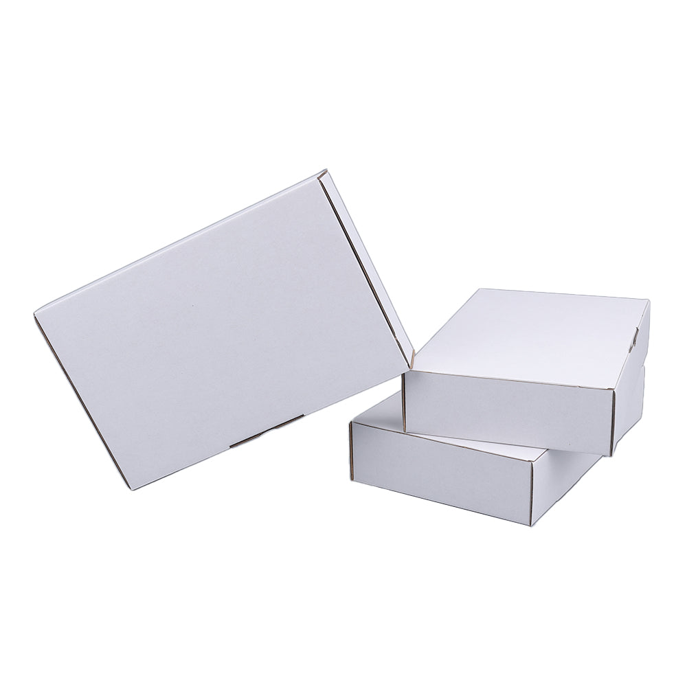 250 x 158 x 50mm Die cut White Mailing Box B226