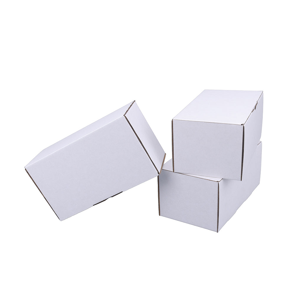 220 x 120 x 100mm Die cut White Mailing Box B255