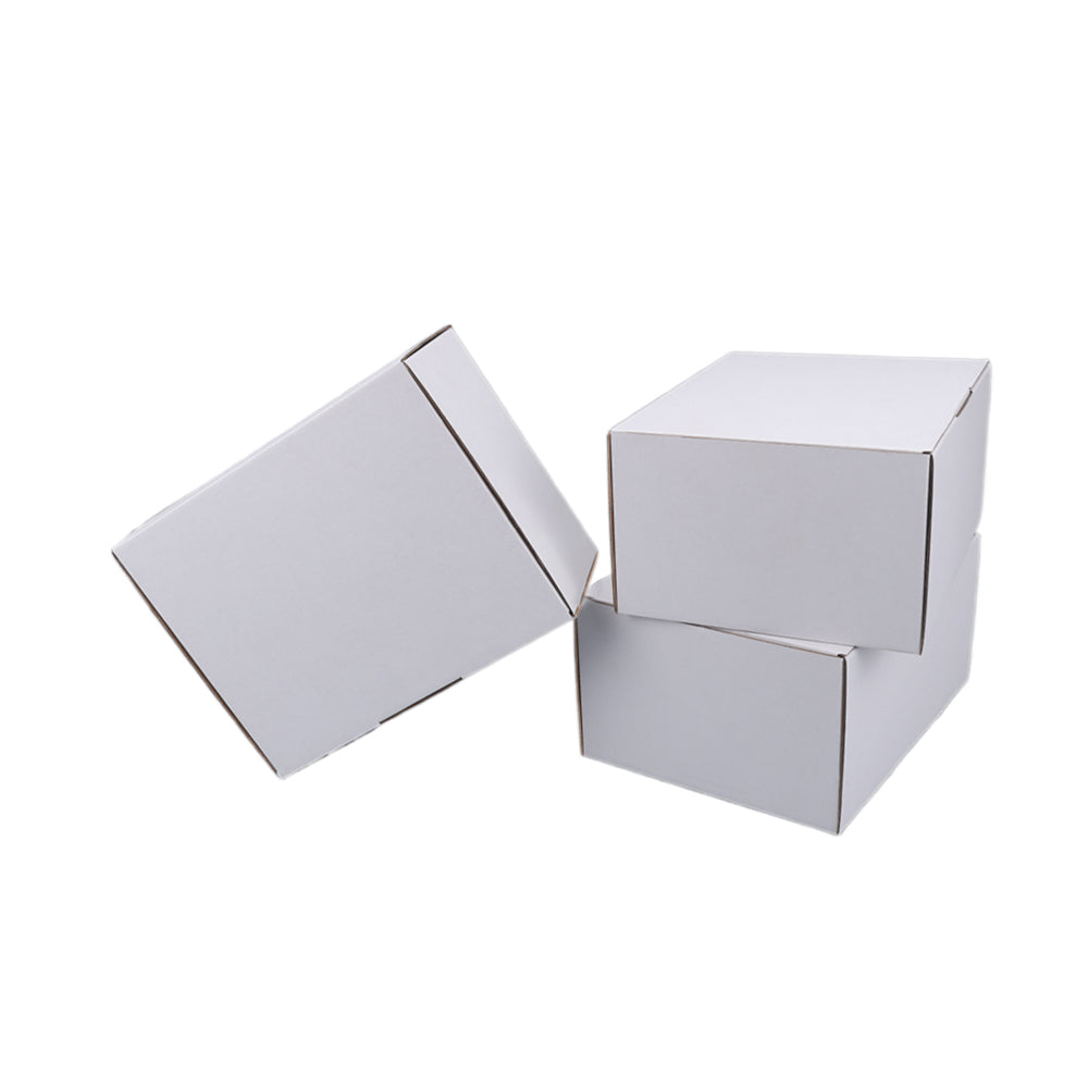 240 x 190 x 120mm Die cut White Mailing Box B275