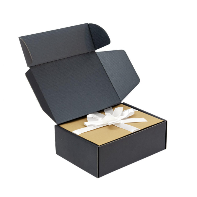 310 x 230 x 105mm A4 Premium Tuck Full Black Mailing Box B196