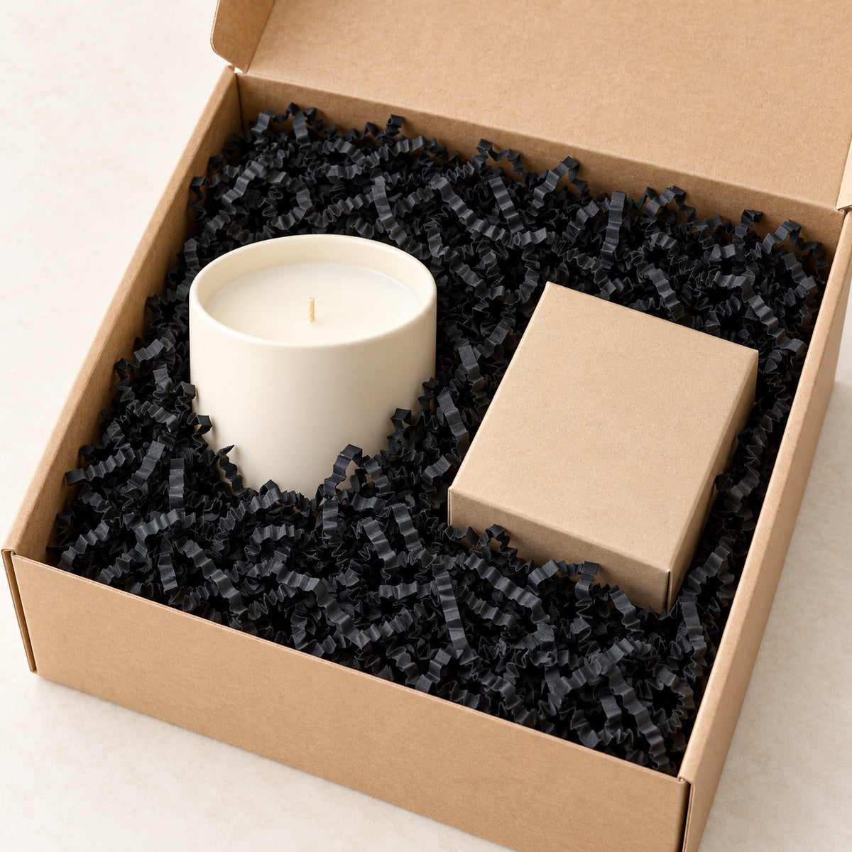 Black shredded paper filler - gift scene