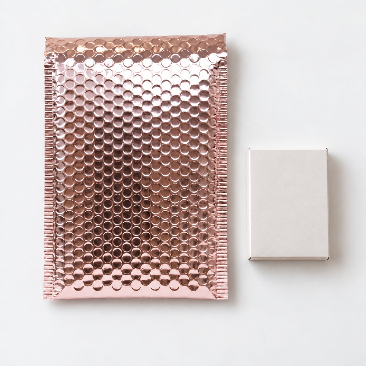 Rose Gold metallic bubble mailer 160 x 230mm - 03-use-gift