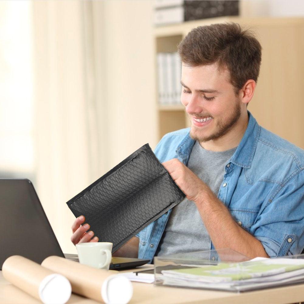 G2 Black 215 x 280mm Padded Bag