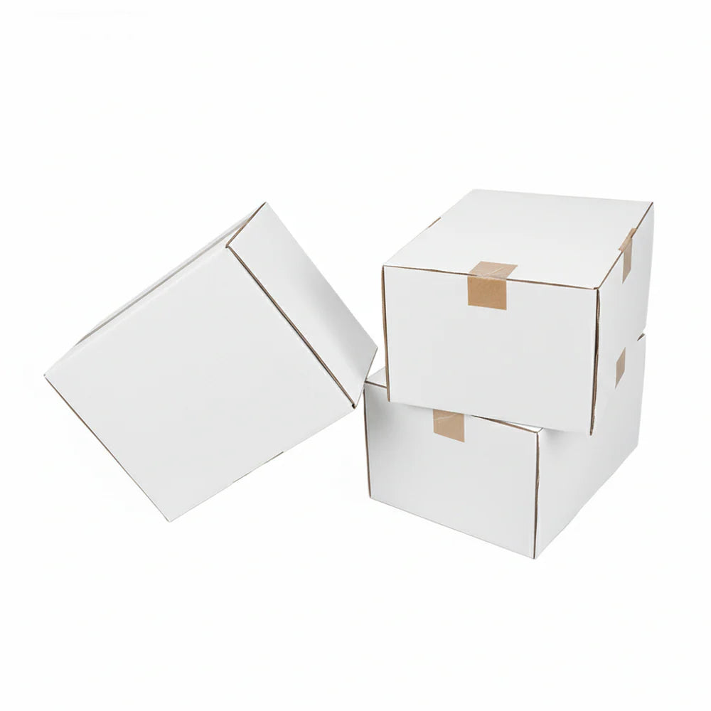 230 x 150 x 80mm Die cut White Mailing Box B201