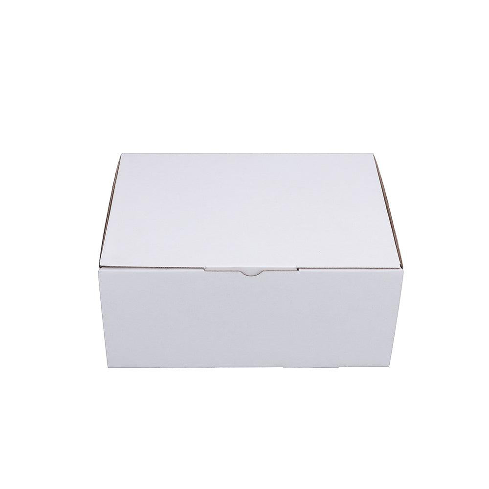 220 x 160 x 100mm A5 White Mailing Box B40