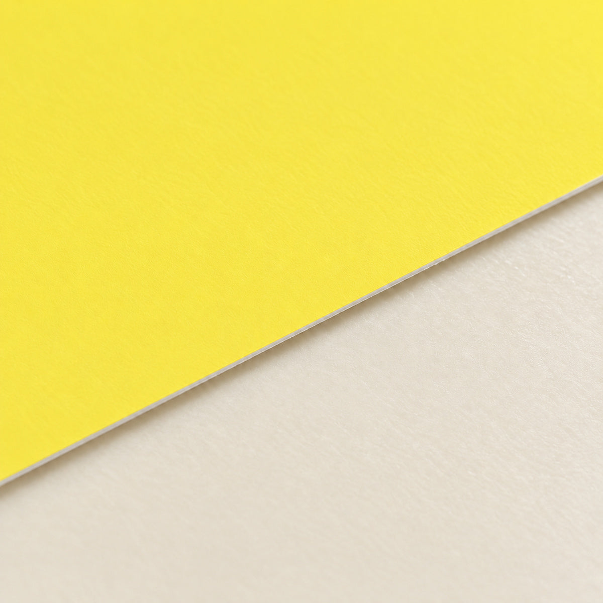 Yellow Direct Thermal Labels 100 x 150mm 4-Pack (76mm Core / 4000 Labels - A282) - detail