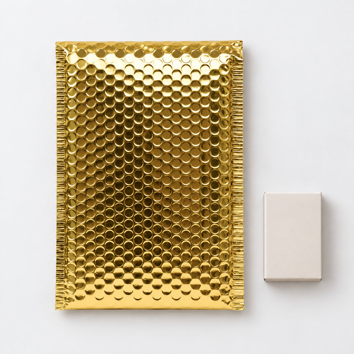 Gold metallic bubble mailer 260 x 380mm - 04-use-gift