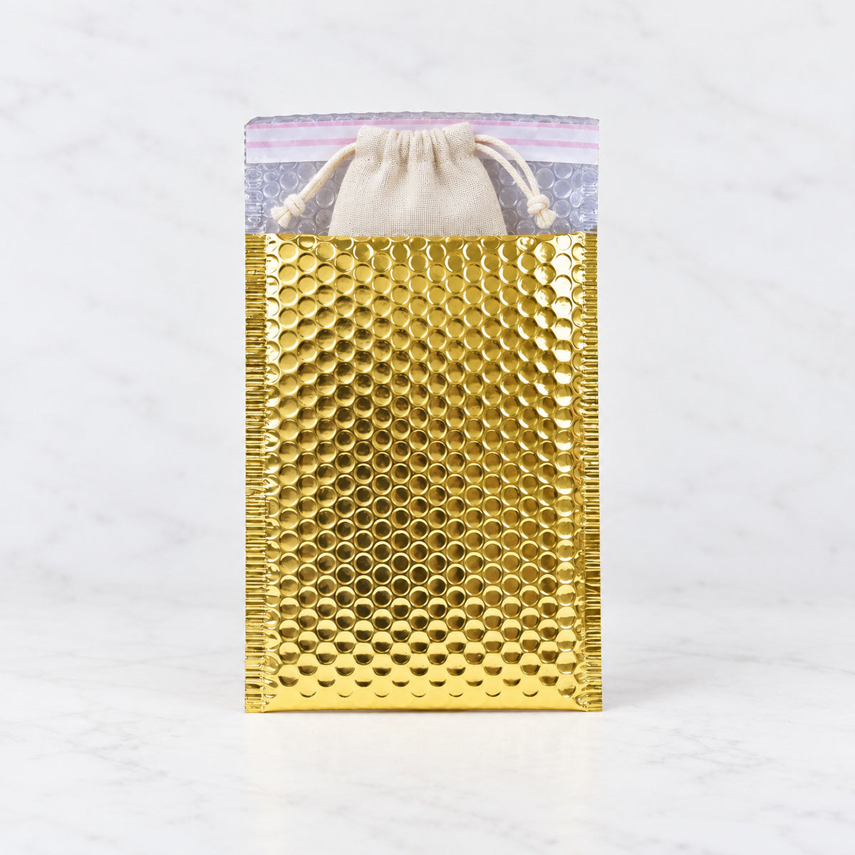 Gold metallic bubble mailer 100 x 180mm - 07-use-accessory