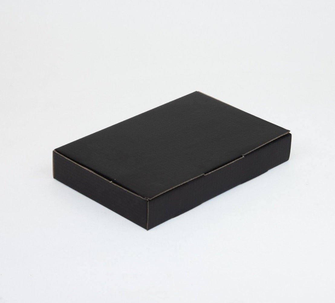 Mailing Box 220 x 145 x 35mm B53 Black Diecut